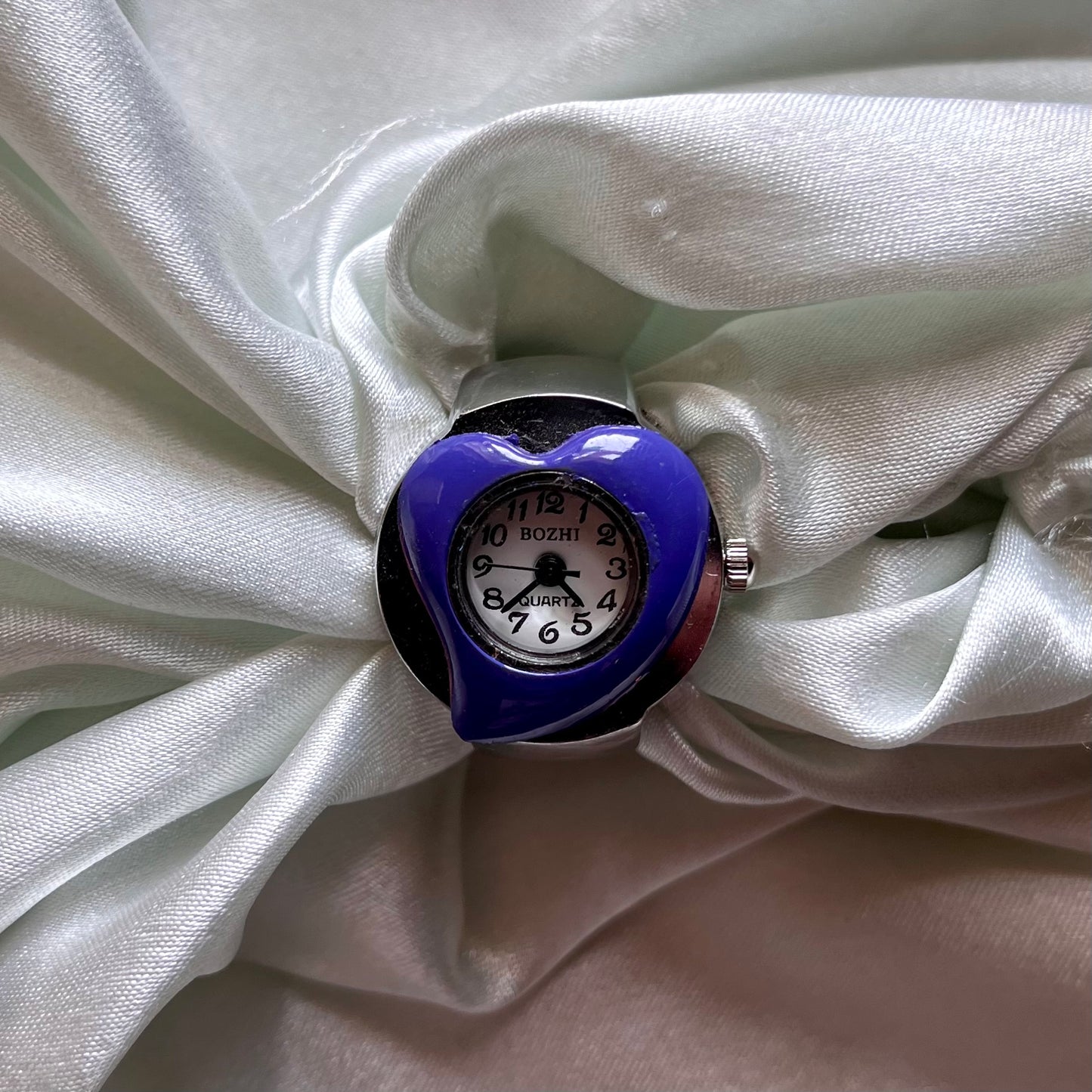 ❦ Purple Heart Detail Watch Ring