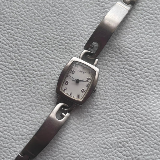 ❦ -Working- Guess Chunky Belted "G" Vintage 90s Watch