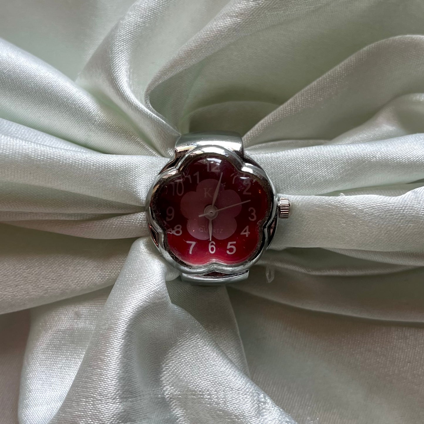 ❦ Red & Pink Flower Detail Watch Ring